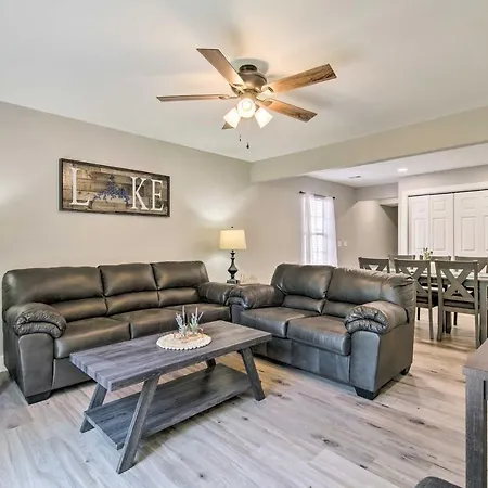 Cheerful Townhouse - Walk To Table Rock Lake!